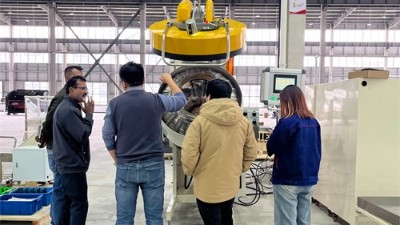 印度橡膠減震客戶到訪安捷倫 驗收滾噴機(jī)R90