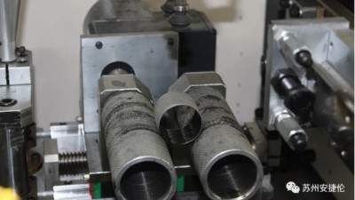 【客戶打樣】產品：汽車減震器襯套，使用機型：自動內孔涂膠機